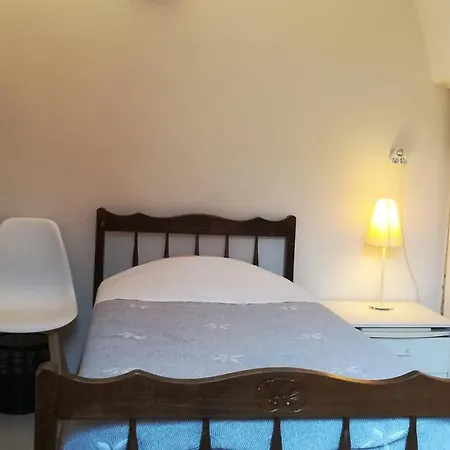 D'hôtes La Prévôté - Ancien Couvent Contre La Cathédrale Alojamento de Acomodação e Pequeno-almoço *