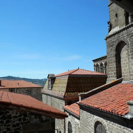 La Prevote - Randonneurs Et Pelerins - Ancien Couvent Contre La Cathedrale