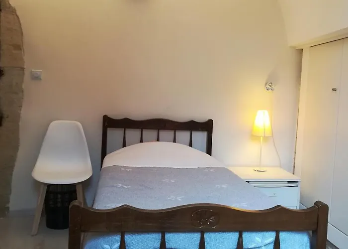 D'hotes La Prevote - Ancien Couvent Contre La Cathedrale Отель типа 