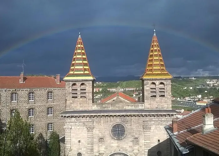 Frühstückspension D'hotes La Prevote - Ancien Couvent Contre La Cathedrale Le Puy-en-Velay
