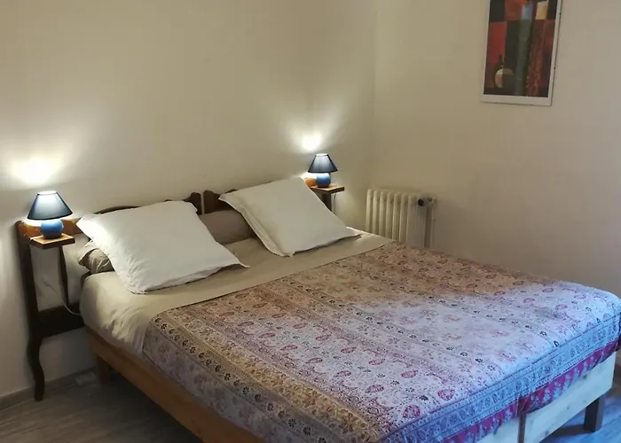 D'hotes La Prevote - Ancien Couvent Contre La Cathedrale *