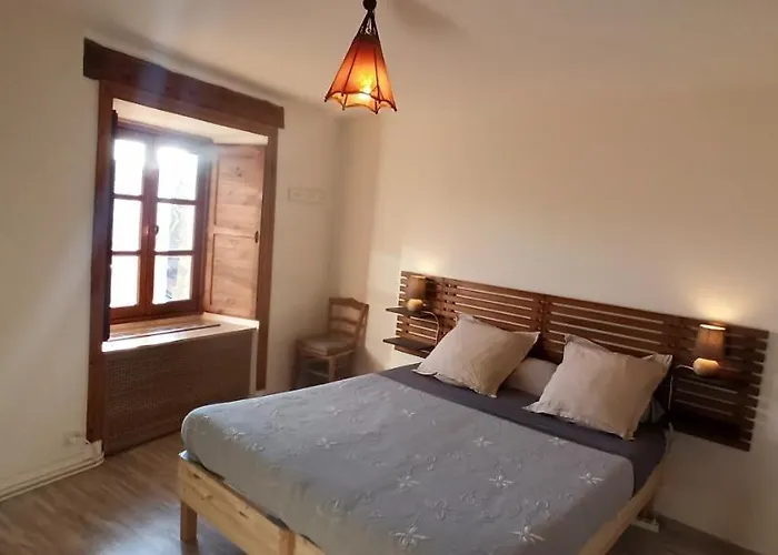 D'hotes La Prevote - Ancien Couvent Contre La Cathedrale *