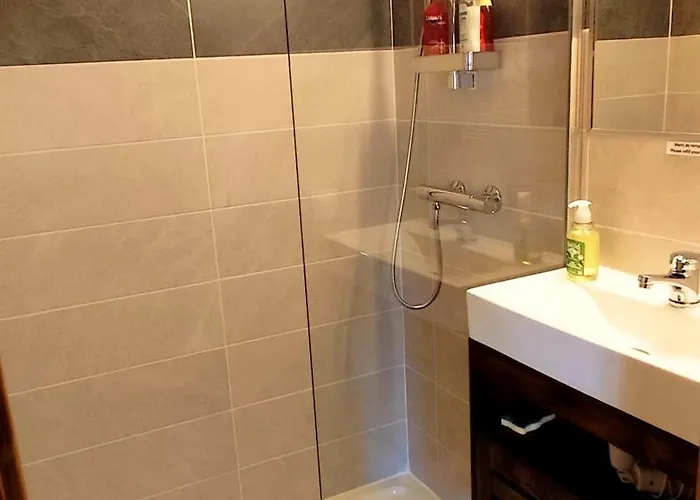 Frühstückspension D'hotes La Prevote - Ancien Couvent Contre La Cathedrale