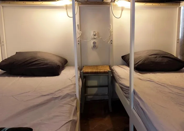 D'hotes La Prevote - Ancien Couvent Contre La Cathedrale Отель типа 